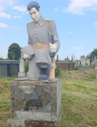 Памятник советскому солдату в Нижанковичах